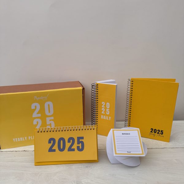 Honeycomb- 2025 Yearly Planners and Calendar Set